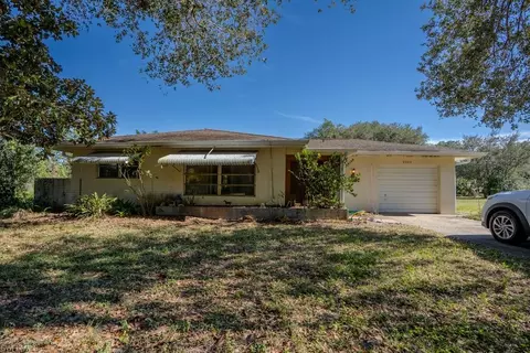 2004 Louis Ave, Alva, FL 33920