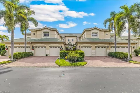 662 Vintage Reserve Cir #8-B, Naples, FL 34119