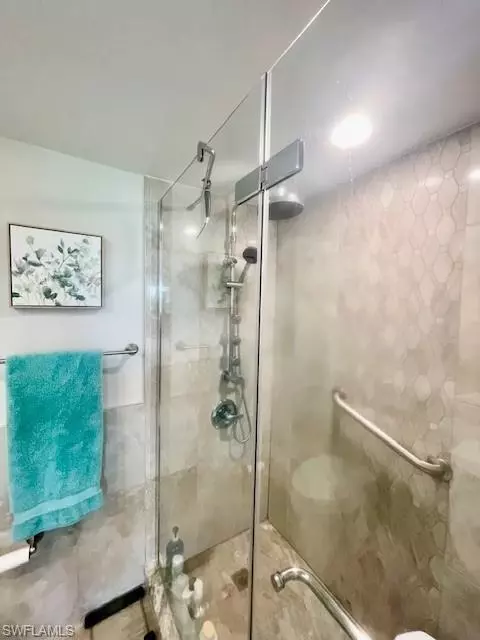 37 High Point Cir E #201, Naples, FL 34103 photo 17