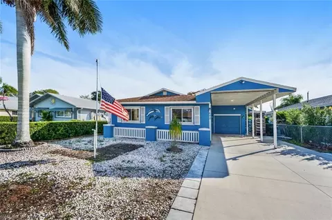 642 95th Ave N, Naples, FL 34108