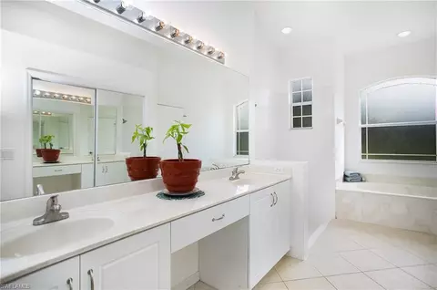 Bath - 853 Desoto Blvd S, Naples, FL 34117 photo 2 of 5