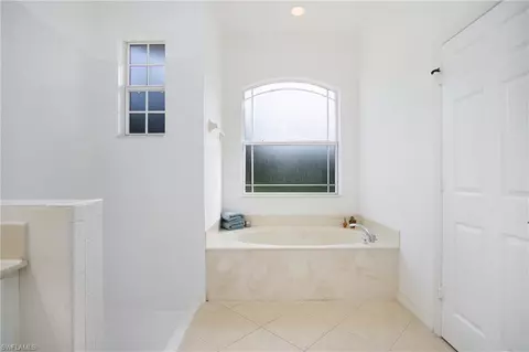 Bath - 853 Desoto Blvd S, Naples, FL 34117 photo 3 of 5