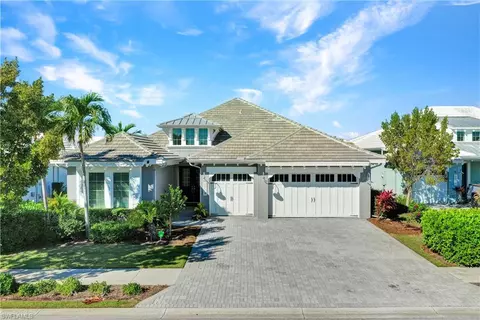 5719 Clarendon Dr, Naples, FL 34113