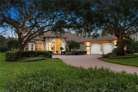 1903 Empress Ct, Naples, FL 34110