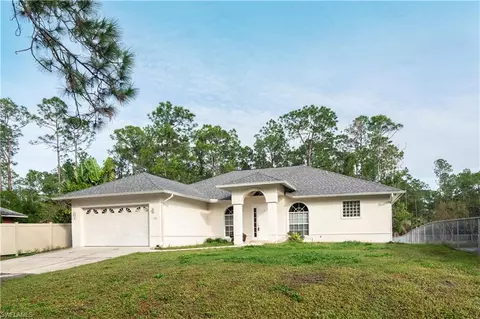 3261 8th Ave SE, Naples, FL 34117