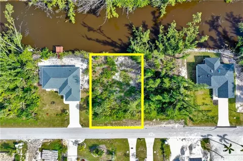 3754 Stabile Rd, Saint James City, FL 33956