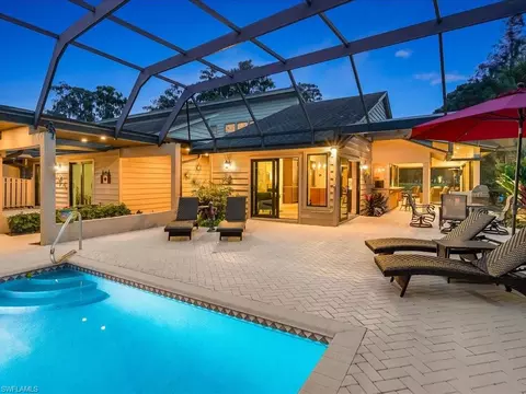 356 Edgemere Way N #27, Naples, FL 34105