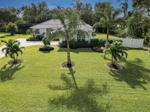 990 Valley Dr E, Bonita Springs, FL 34134