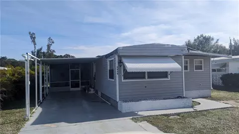 2722 Indianwood Dr, North Fort Myers, FL 33917