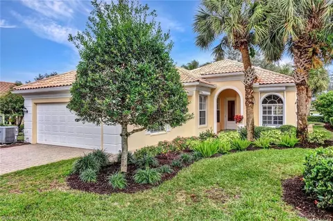 5059 Jarvis Ln, Naples, FL 34119