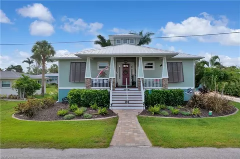 821 Kings Ct, Punta Gorda, FL 33950