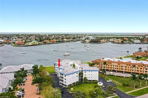 710 W Elkcam Cir #302, Marco Island, FL 34145