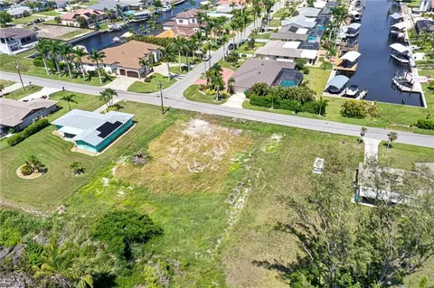 5722 SW 1st Ct, Cape Coral, FL 33914