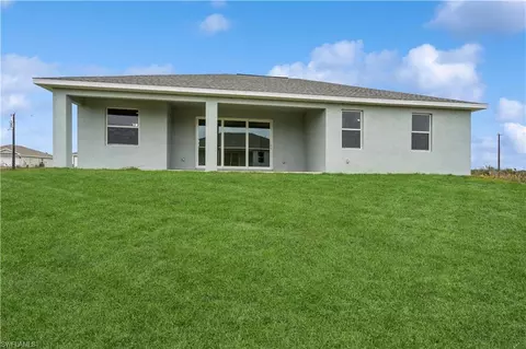 Exterior - 107 Bethlehem Pl, Labelle, FL 33935 photo 7 of 8