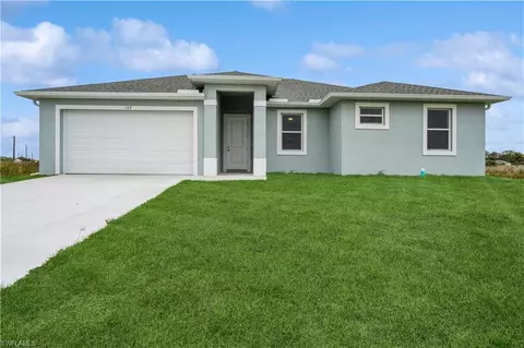 Exterior - 107 Bethlehem Pl, Labelle, FL 33935 photo 2 of 8