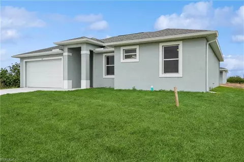 Exterior - 107 Bethlehem Pl, Labelle, FL 33935 photo 4 of 8