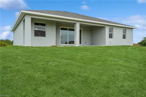Exterior - 107 Bethlehem Pl, Labelle, FL 33935 photo 3 of 8