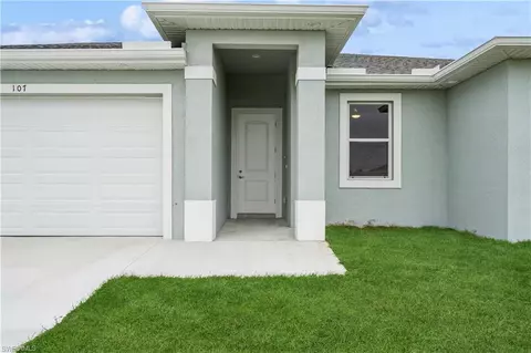 Exterior - 107 Bethlehem Pl, Labelle, FL 33935 photo 5 of 8