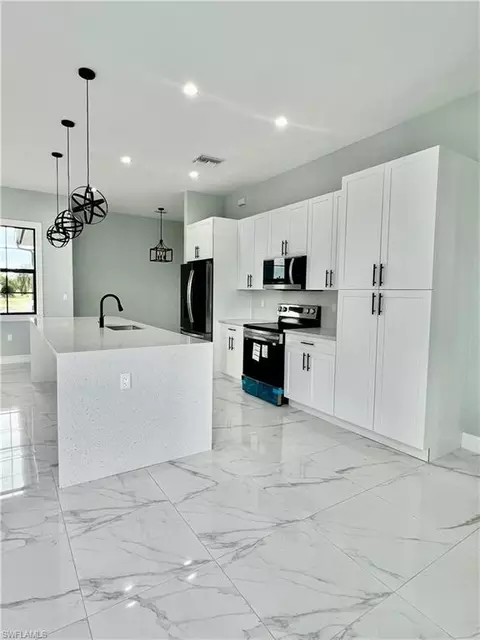 4233 68th Ave NE, Naples, FL 34120 photo 3