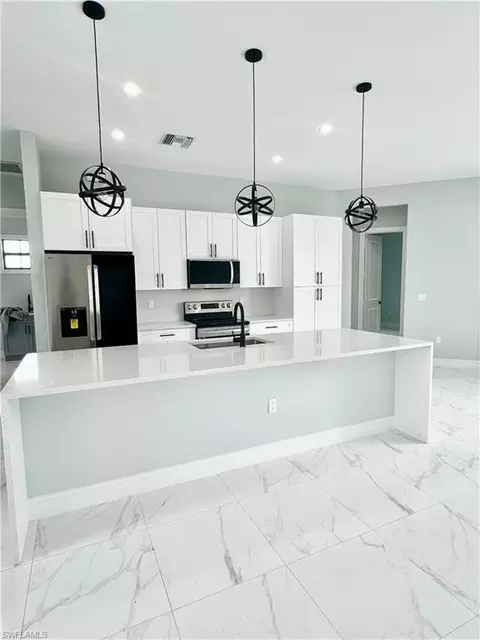 4233 68th Ave NE, Naples, FL 34120 photo 2
