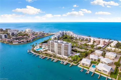 2400 Gulf Shore Blvd N #302, Naples, FL 34103