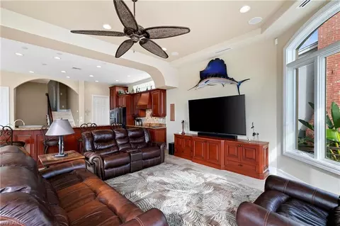 82 Dolphin Cir, Naples, FL 34113 photo 16