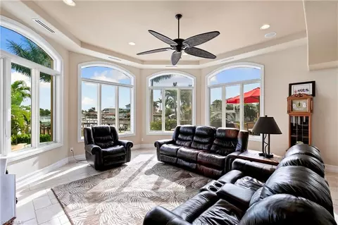 82 Dolphin Cir, Naples, FL 34113 photo 19