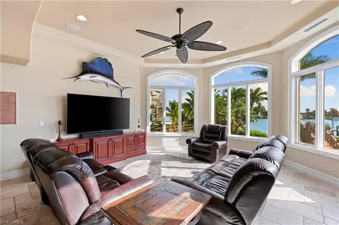 82 Dolphin Cir, Naples, FL 34113 photo 18