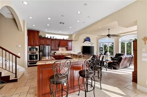 82 Dolphin Cir, Naples, FL 34113 photo 11