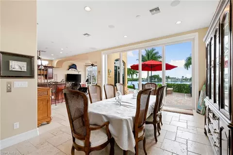 82 Dolphin Cir, Naples, FL 34113 photo 12