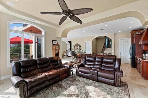 82 Dolphin Cir, Naples, FL 34113 photo 17