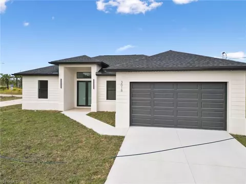3018 25th St W, Lehigh Acres, FL 33971