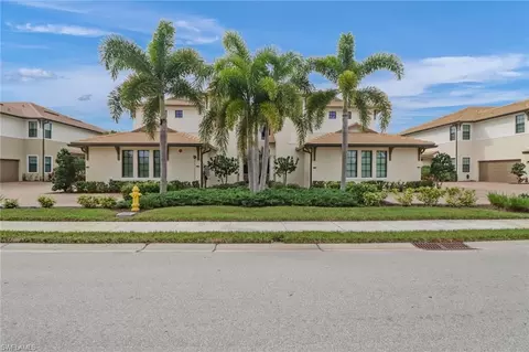 2177 Frangipani Cir #102, Naples, FL 34120