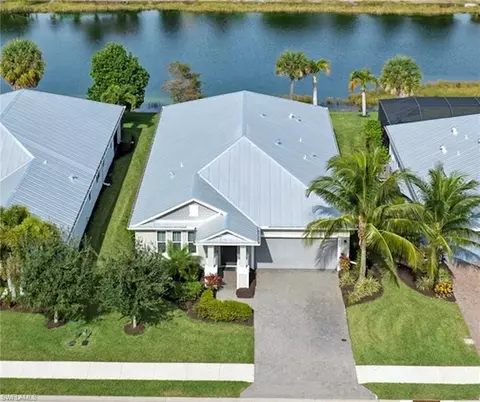 14572 Topsail Dr, Naples, FL 34114