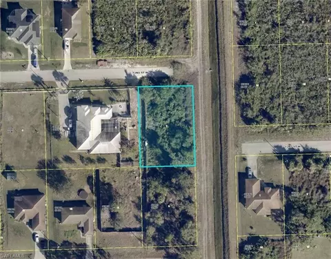 3101 72nd St W, Lehigh Acres, FL 33971