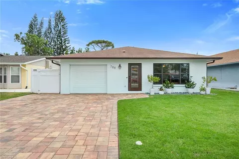 788 100th Ave N, Naples, FL 34108