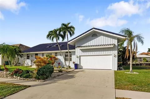 90 Lamplighter Dr, Marco Island, FL 34145