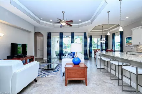 1575 Serrano Cir, Naples, FL 34105 photo 10