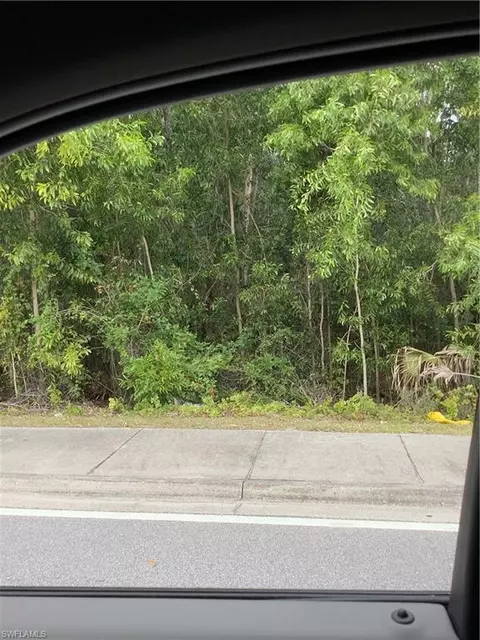 3965 24th Ave SE, Naples, FL 34117