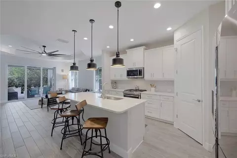 2207 Marquesa Cir, Naples, FL 34112 photo 6