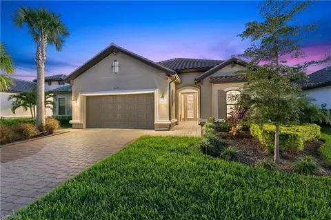 8235 Promoso Ct, Naples, FL 34114