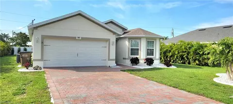 142 SE 28th Ter, Cape Coral, FL 33904
