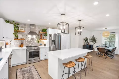 5610 Cynthia Ln, Naples, FL 34112