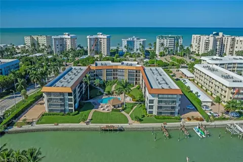 2900 Gulf Shore Blvd N #414, Naples, FL 34103