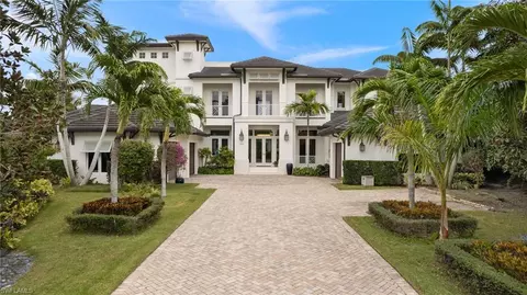 2275 Trout Ct, Naples, FL 34102 photo 2