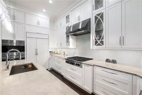 2275 Trout Ct, Naples, FL 34102 photo 8