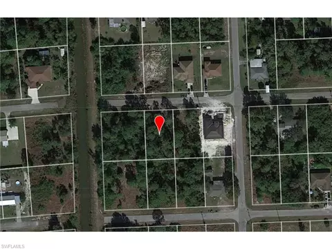 4205 2nd St SW, Lehigh Acres, FL 33976