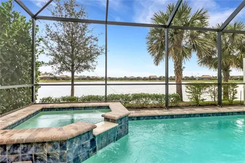 7807 Jacaranda Ln, Naples, FL 34114