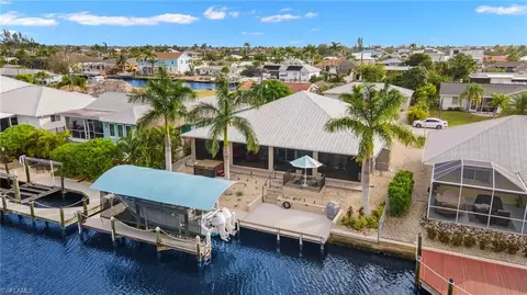 12207 Moon Shell Dr, Matlacha Isles, FL 33991
