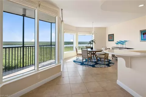 1060 Borghese Ln #905, Naples, FL 34114